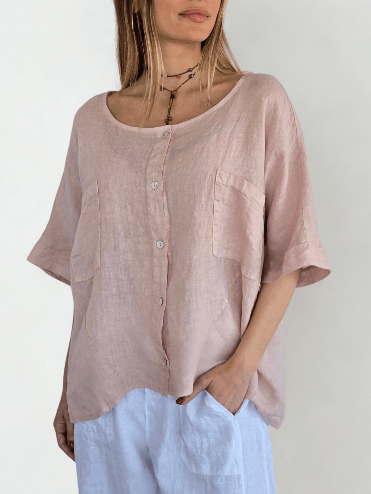 Blusa Italiana 100% Lino dos Bolsillos, color Rosado