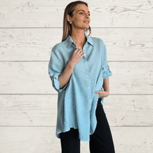 Cargar imagen en el visor de la galería, Blusa 100% lino Italiano, color Verde Menta
