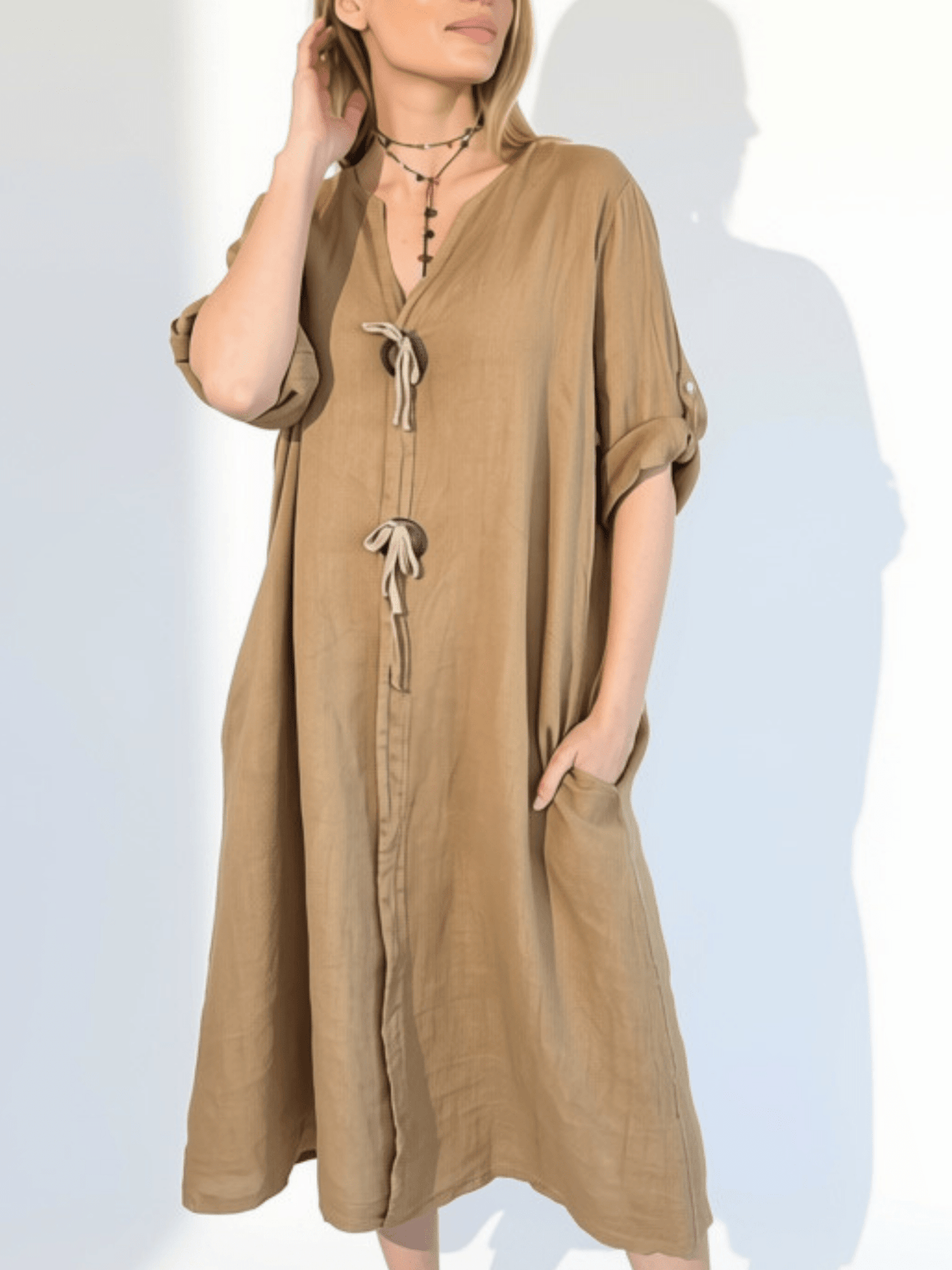Vestido Italiano 100% Lino Botones, color Camel