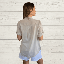 Cargar imagen en el visor de la galería, Blusa Italiana Milán, color Beige
