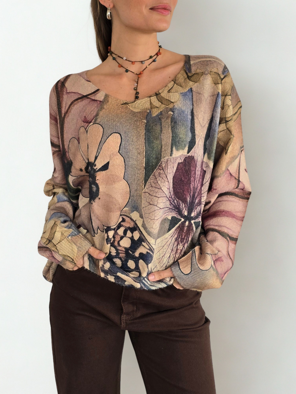 Sweater Estampado con Flores, fondo Beige