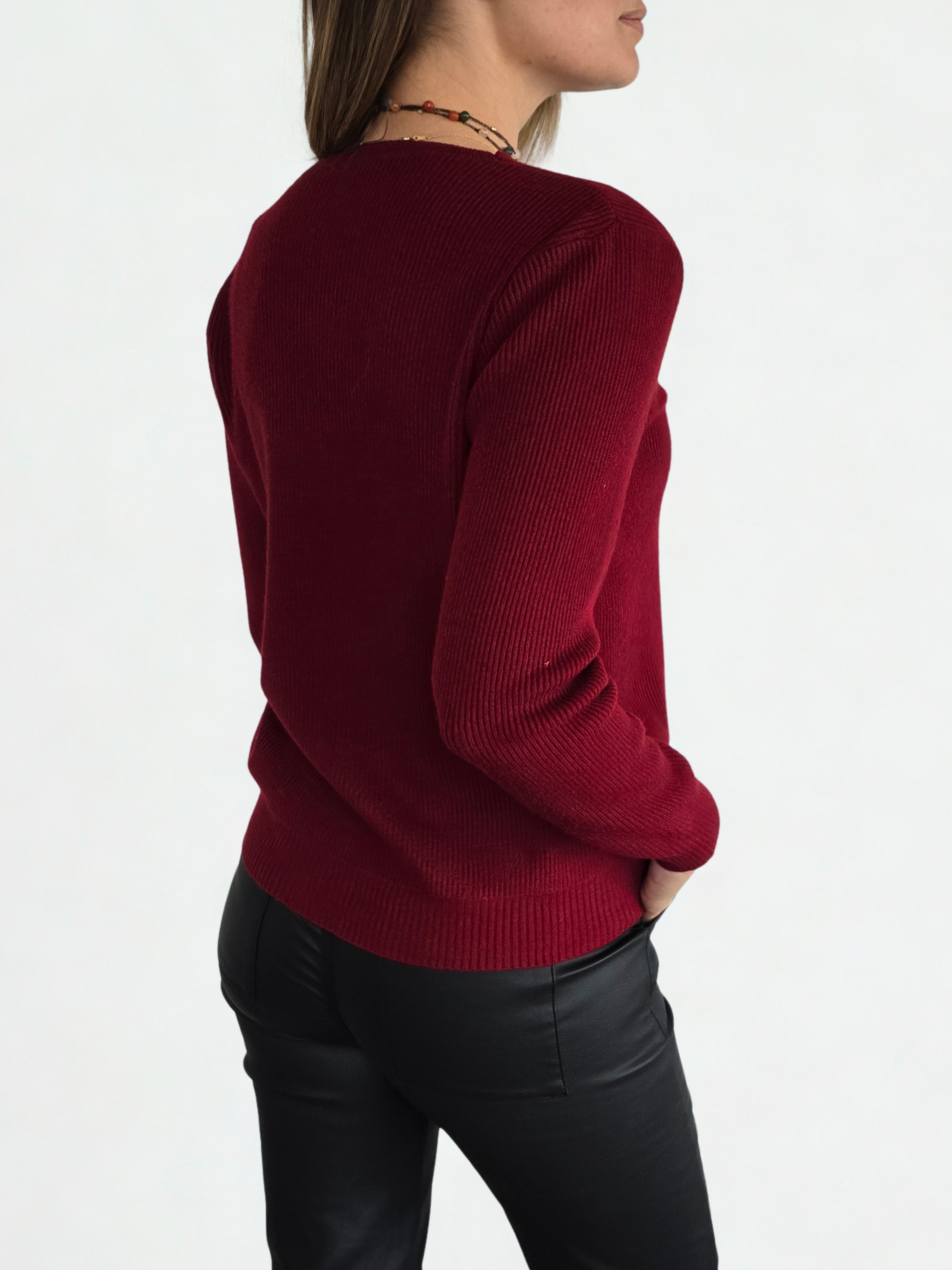 Sweater escote en V, color Burdeo