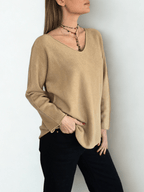 Sweater Italiano escote en V, color Camel