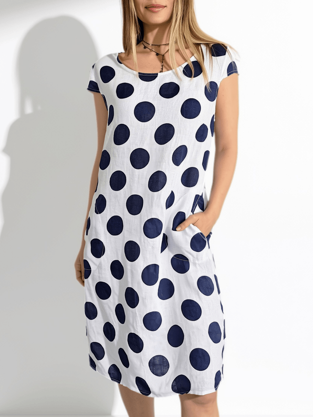 Vestido Italiano Lunares, fondo Blanco