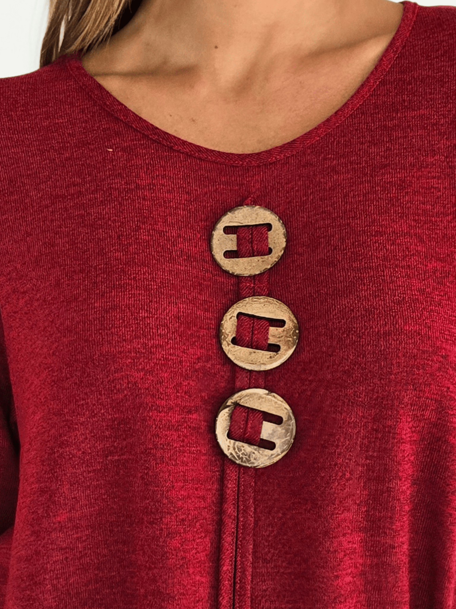 Polera Tres botones, color Burdeo