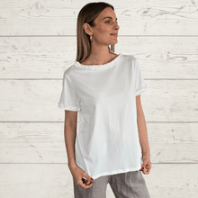 Cargar imagen en el visor de la galería, Polera Básica, color Blanco
