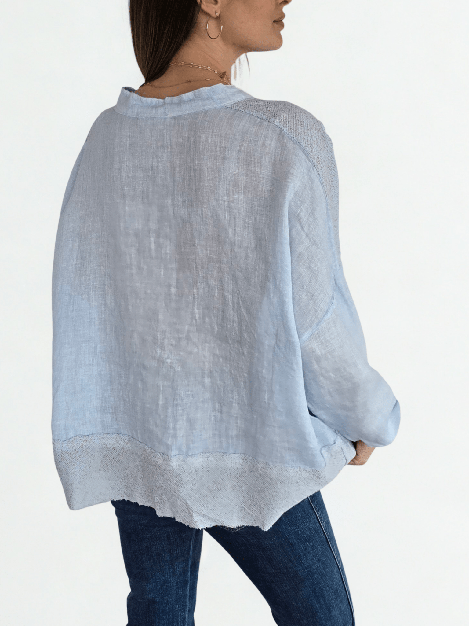 Blusa Italiana 100% lino escote en V, color Celeste