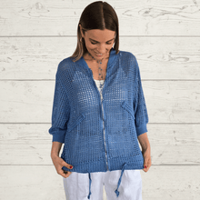 Cargar imagen en el visor de la galería, Chaqueta Bomber Italiana crochet, color Azul
