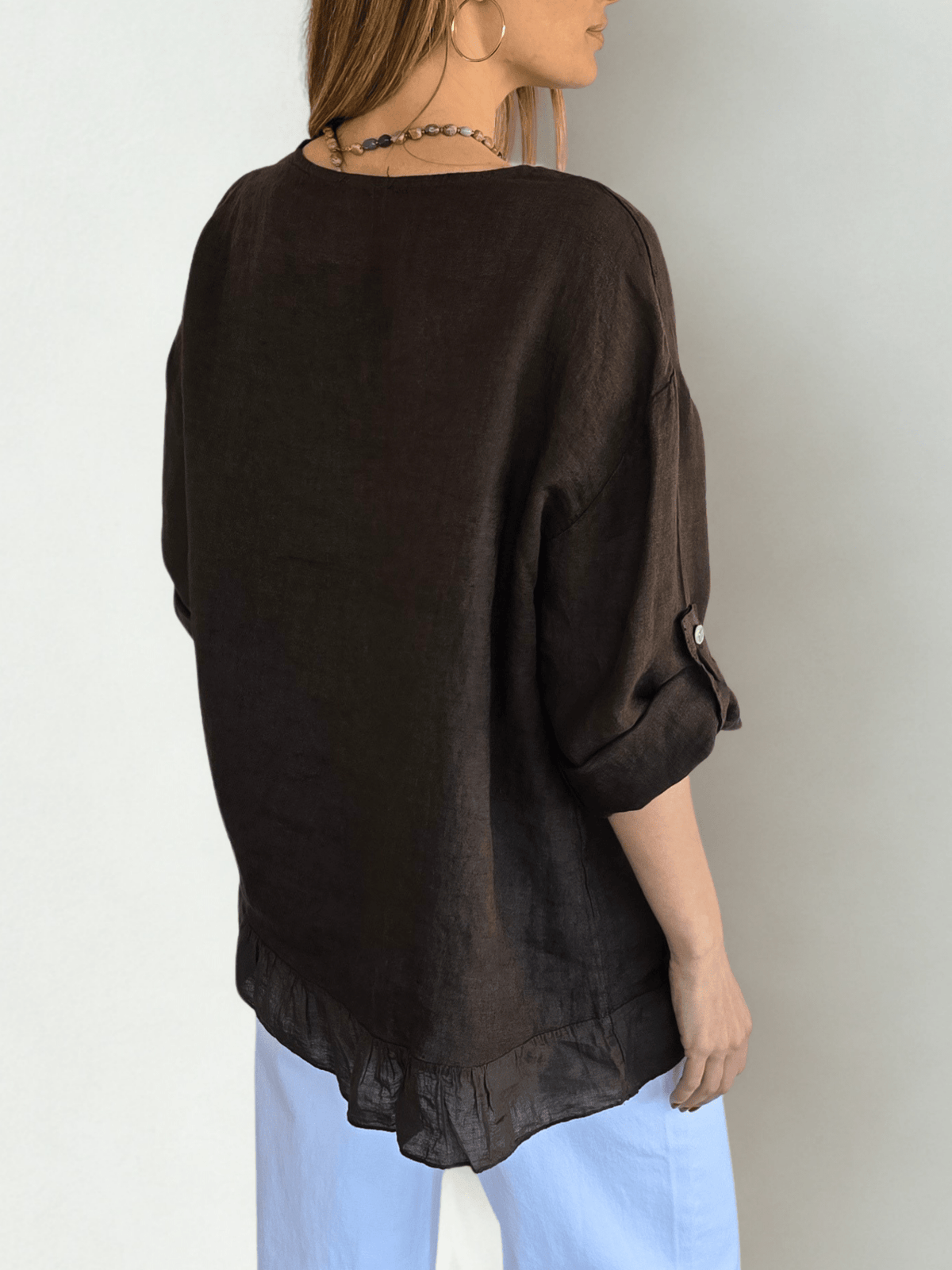 Blusa Italiana 100% Lino con tres Botones, color Chocolate