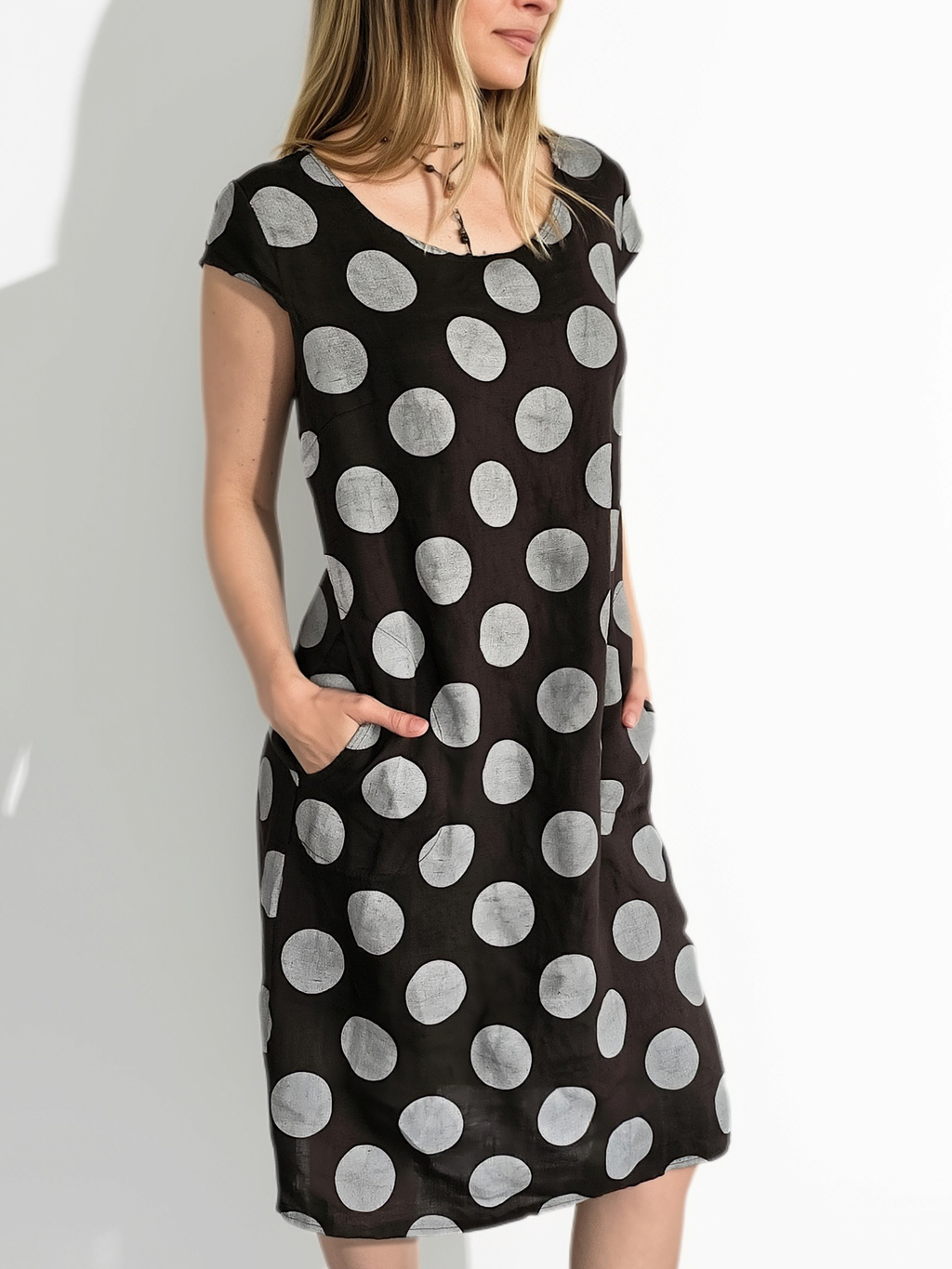 Vestido Italiano Lunares, fondo Chocolate