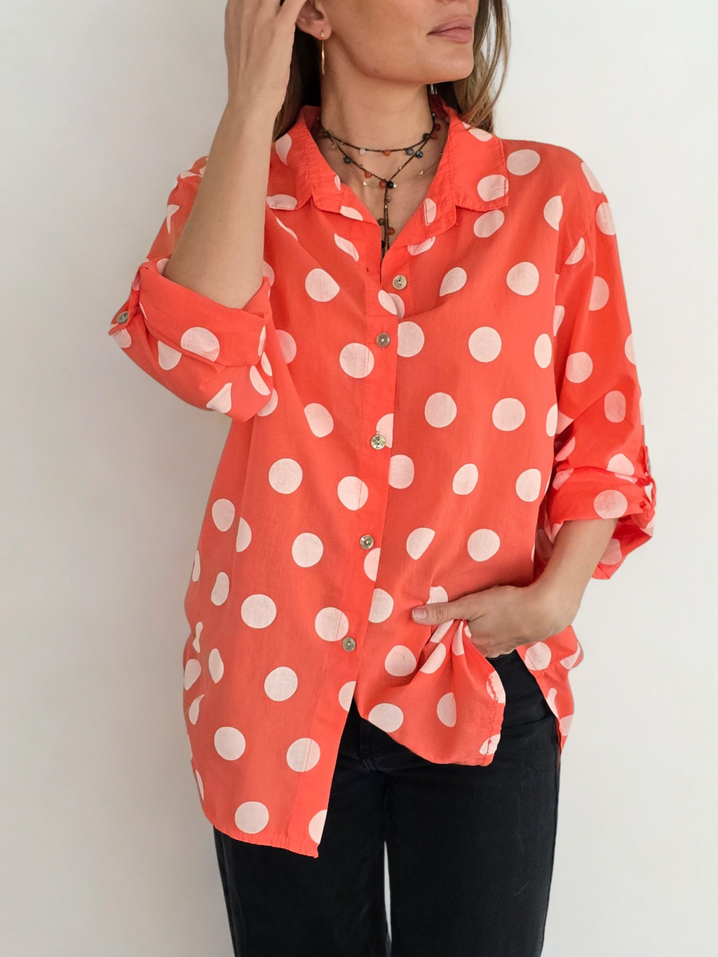 Blusa Italiana Lunares, color Coral