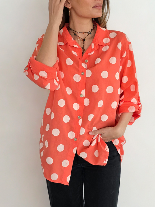 Blusa Italiana Lunares, color Coral