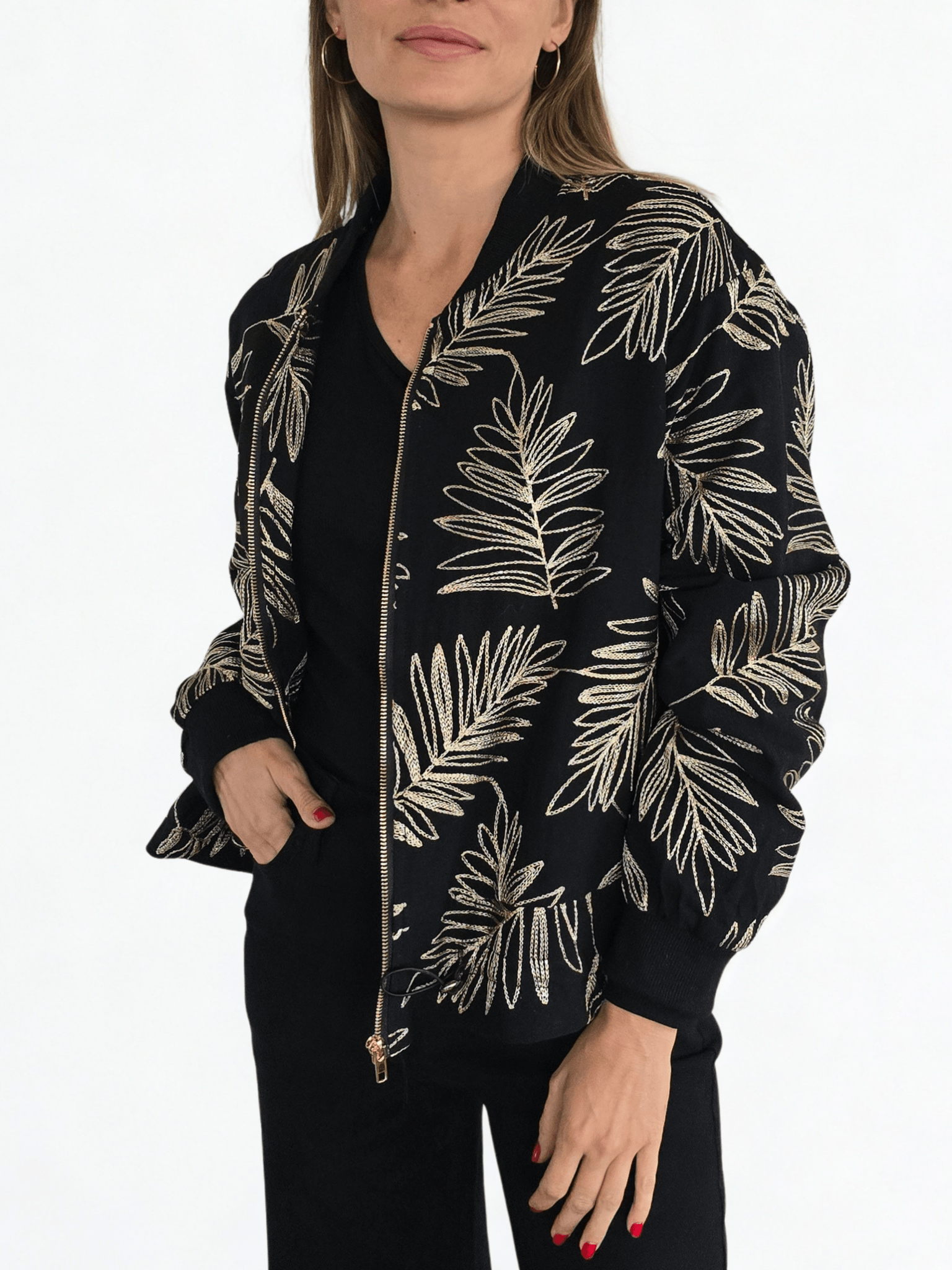 Chaqueta Bomber Bordada, color Negro