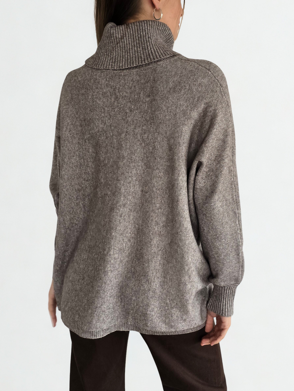 Sweater cuello subido Ribete, color Taupe