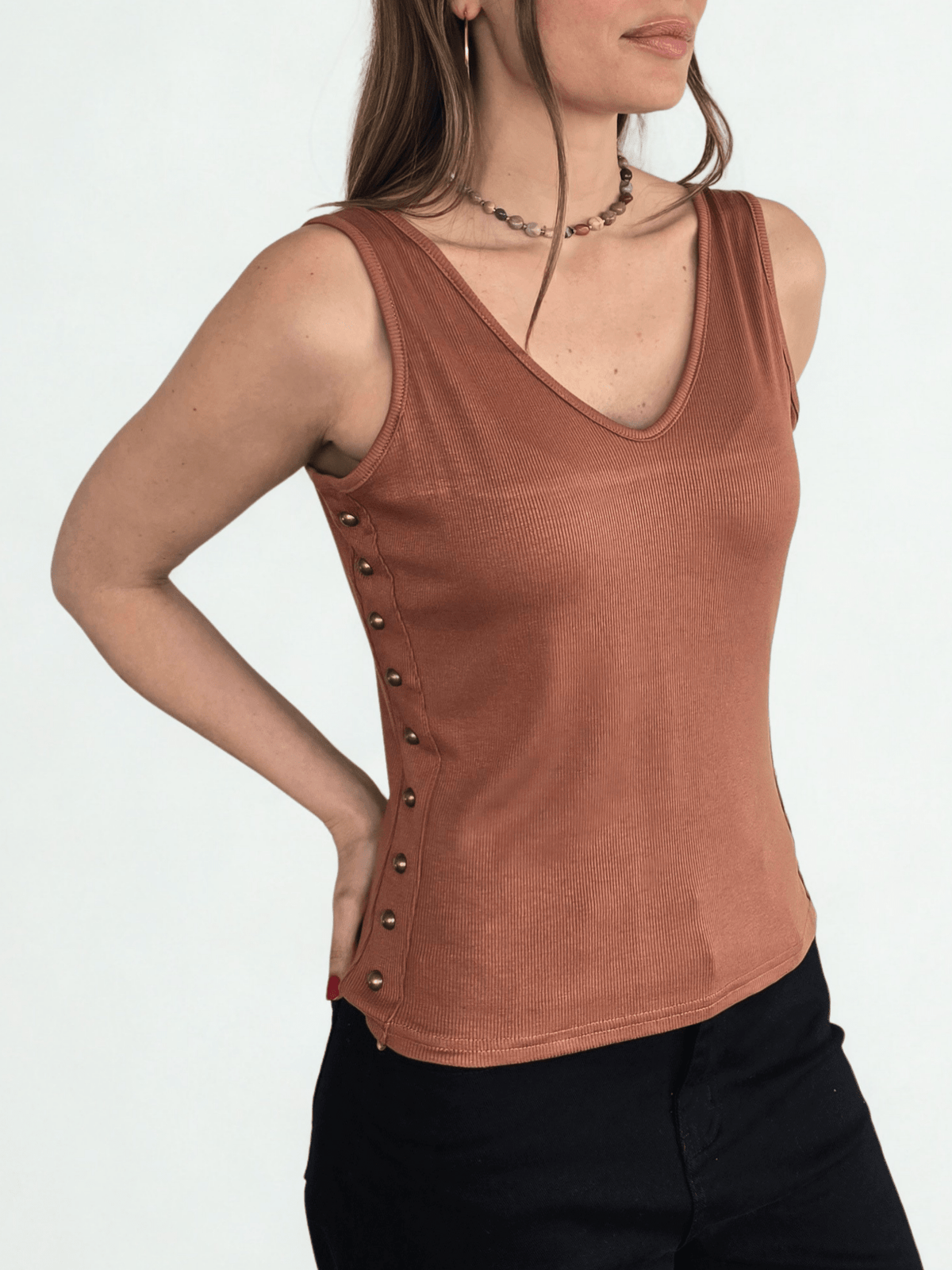 Polera escote en V sin Mangas, color Terracota