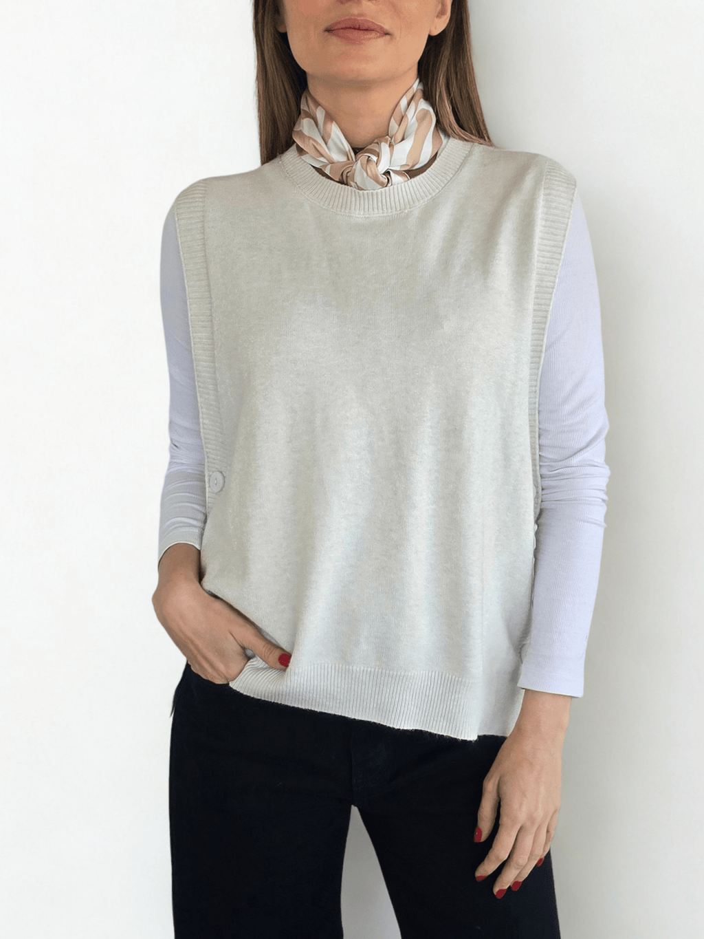Sweater sin mangas Botones, color Blanco Invierno