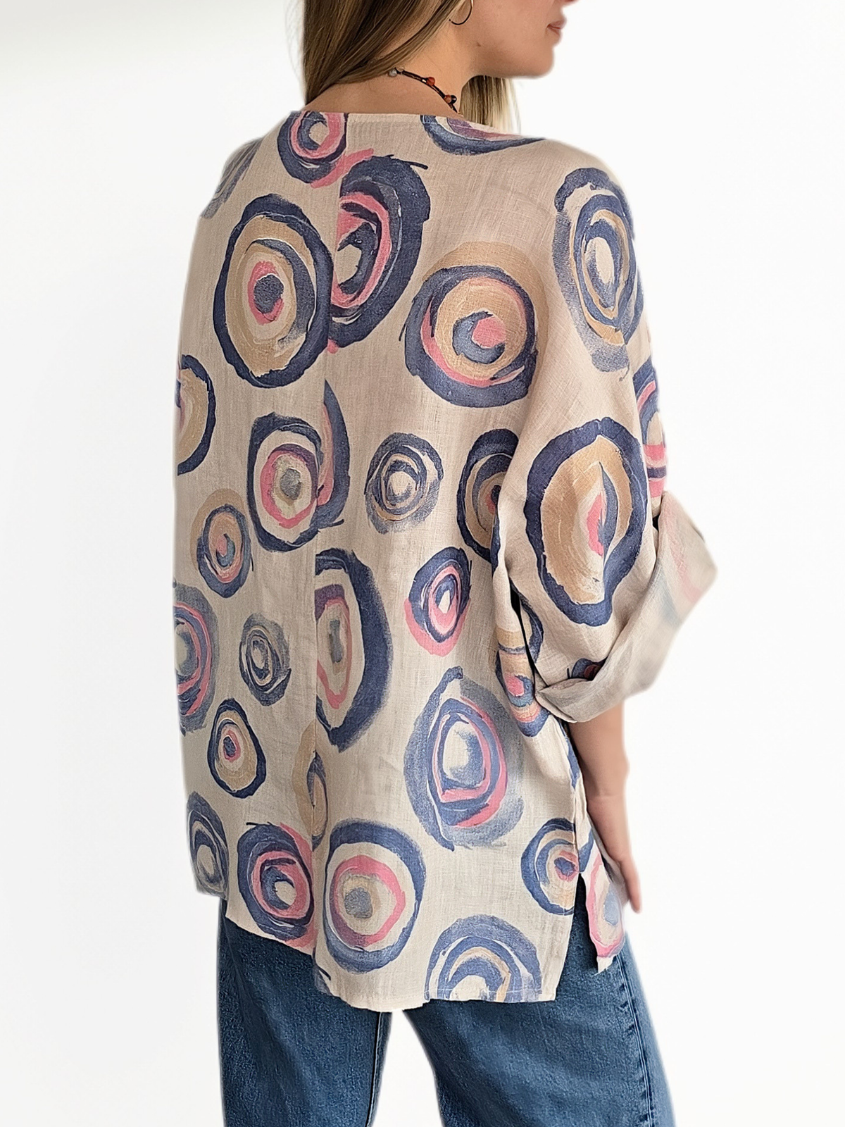 Blusa Italiana Estampado Circulos, fondo Beige