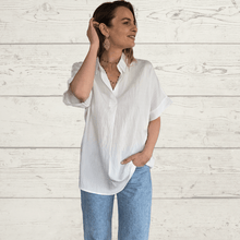 Cargar imagen en el visor de la galería, Blusa básica escote en V, color Blanco
