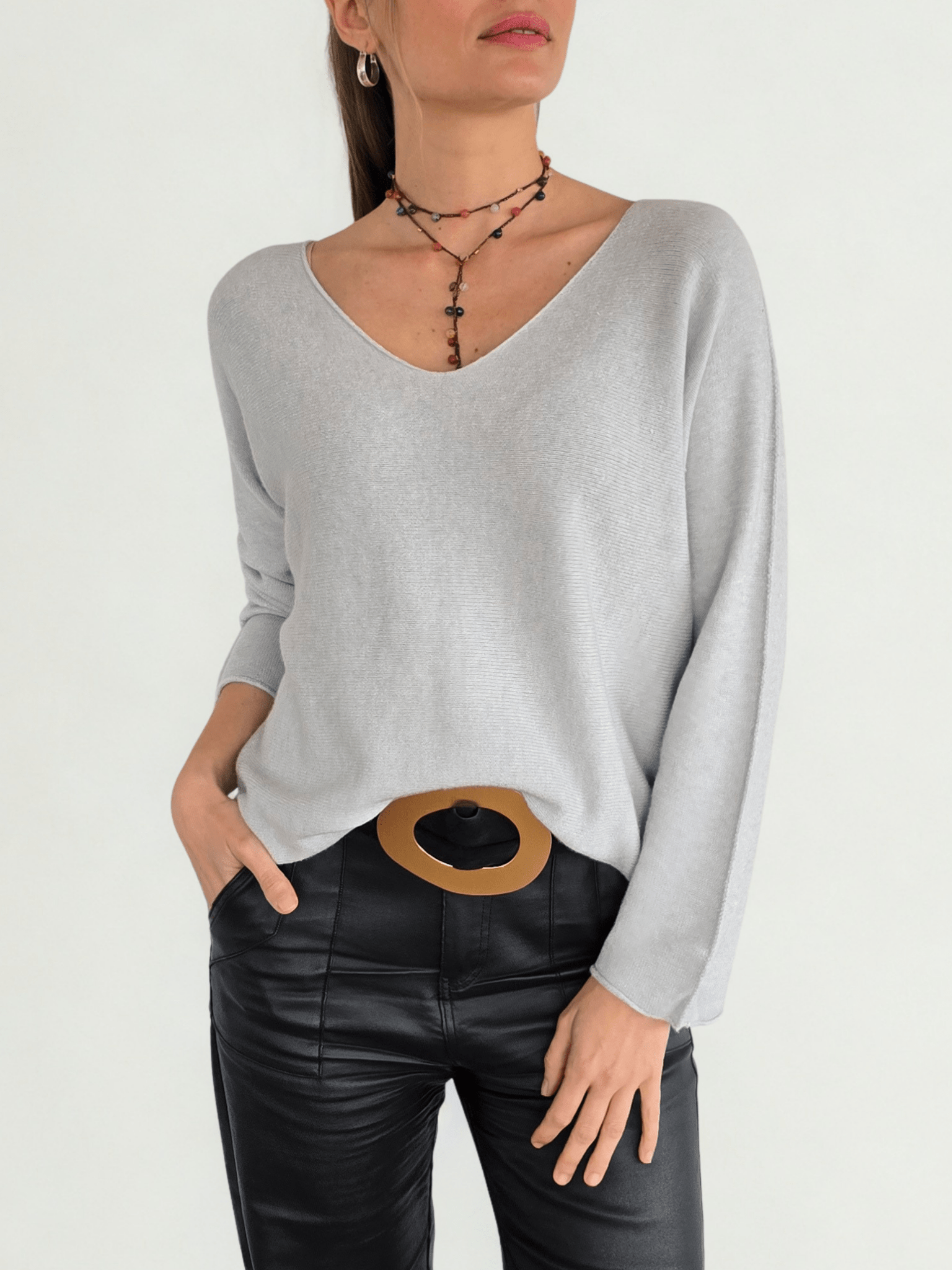 Sweater Italiano Escote en V, color Gris