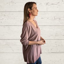 Cargar imagen en el visor de la galería, Sweater Italiano delgado, color Rosado Oscuro
