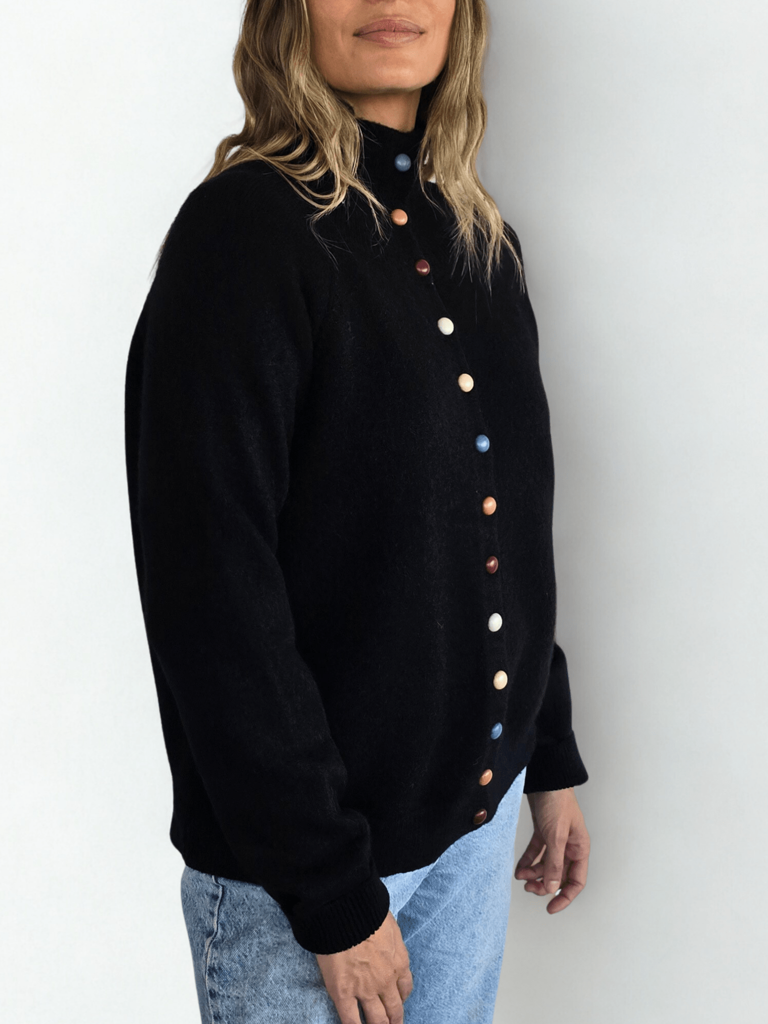 Chaleco con Botones de Colores, color Negro