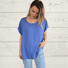 Cargar imagen en el visor de la galería, Blusa básica manga corta, color Azul
