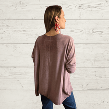 Cargar imagen en el visor de la galería, Sweater Italiano delgado, color Rosado Oscuro
