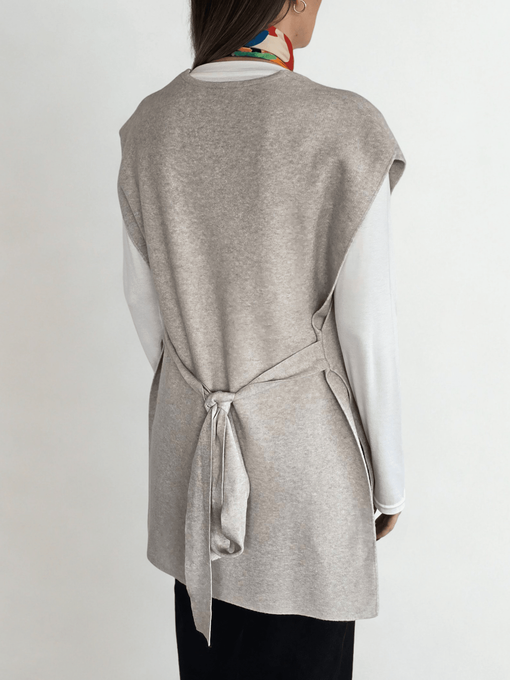 Sweater sin Mangas Lazo, color Beige