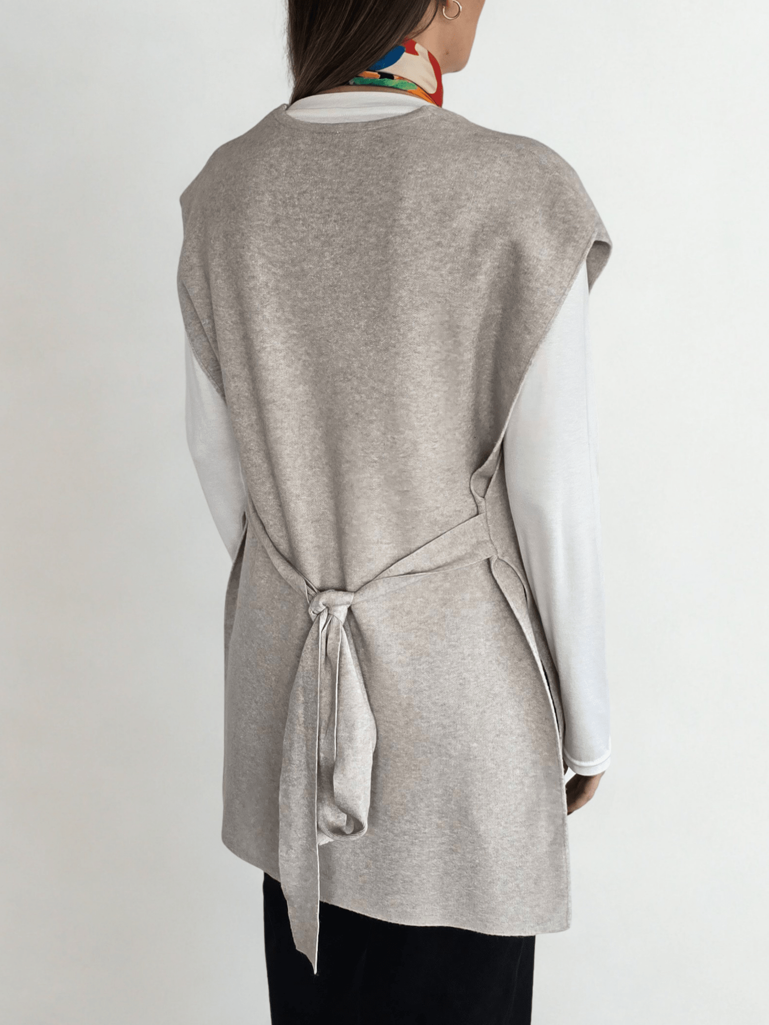 Sweater sin Mangas Lazo, color Beige