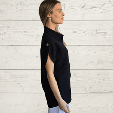 Cargar imagen en el visor de la galería, Blusa botón hombro, color Negro

