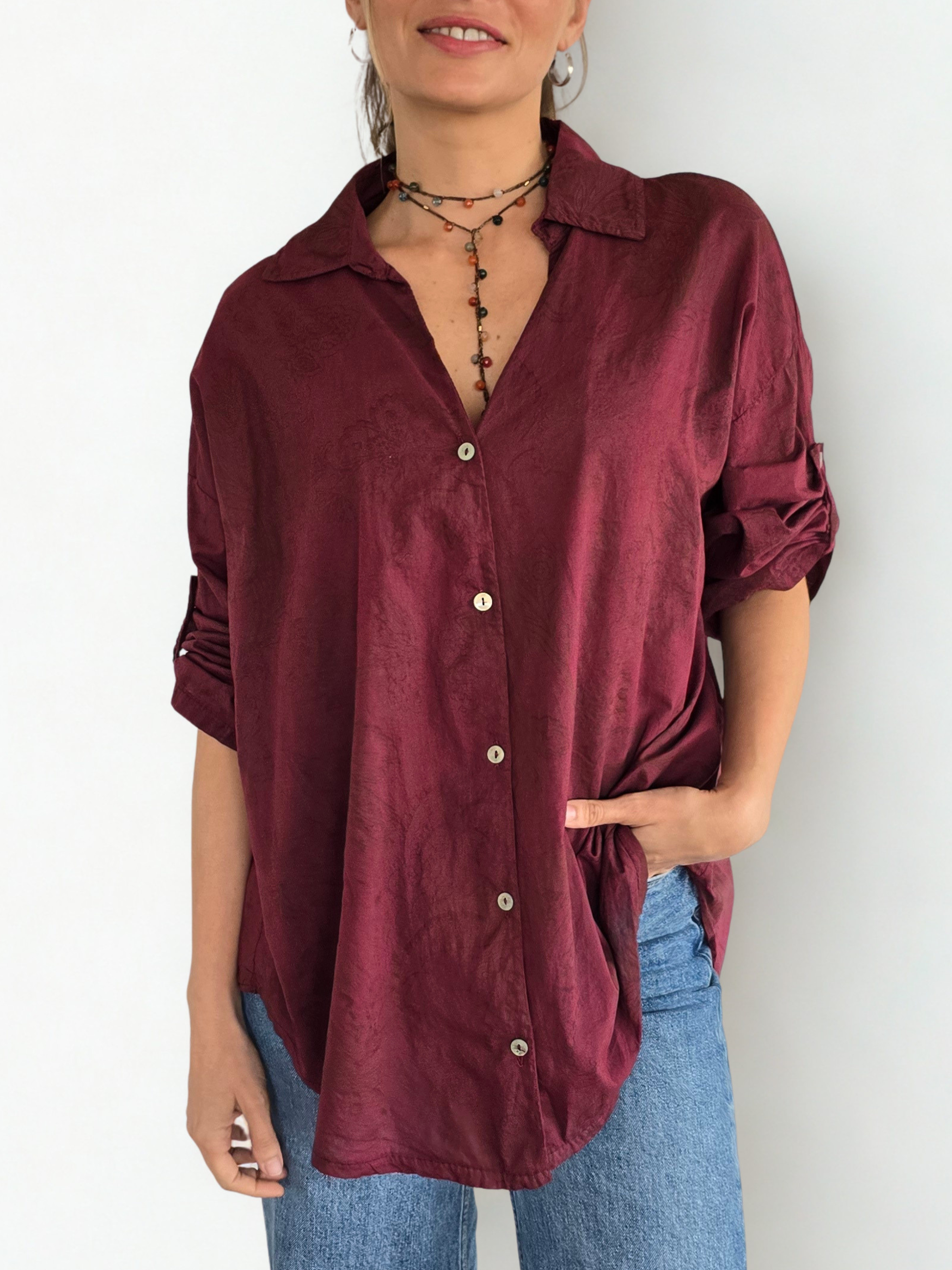 Blusa Italiana Estampada, fondo Burdeo