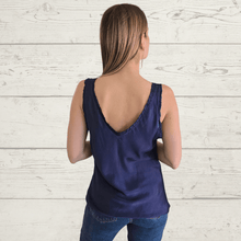 Cargar imagen en el visor de la galería, Blusa Italiana sin mangas, color Azul Marino
