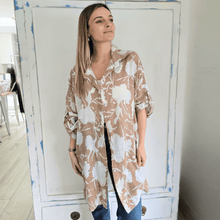 Cargar imagen en el visor de la galería, Vestido / Blusón Italiano estampado, color Tostado con Blanco
