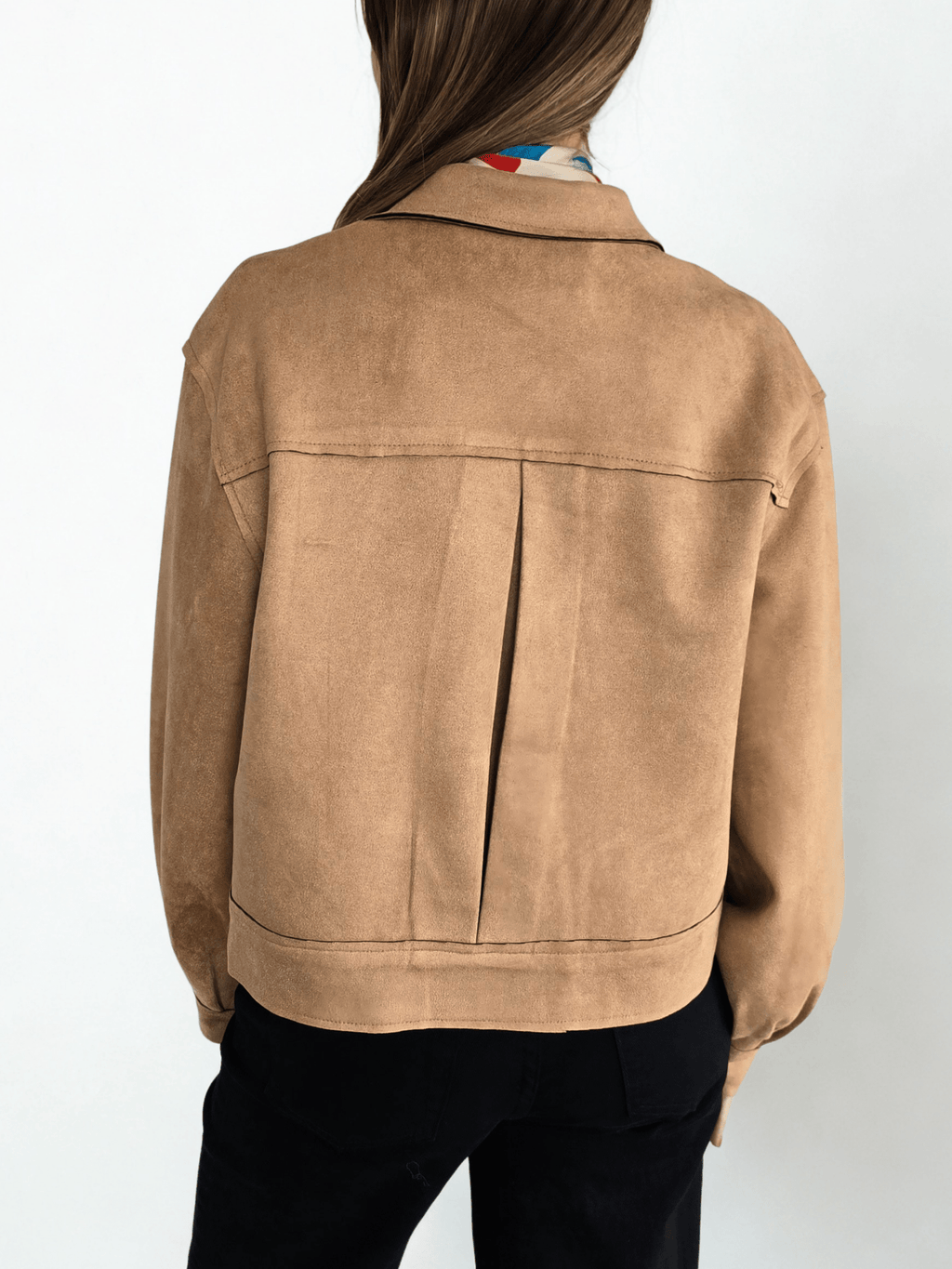 Chaqueta tipo Gamuza, color Camel