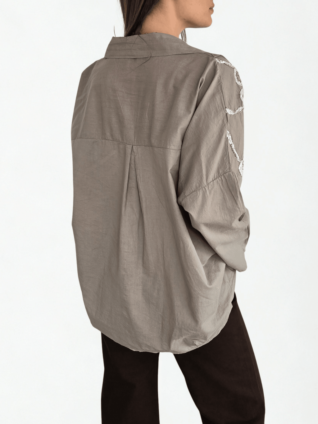 Blusa Italiana Bordada, color Taupe