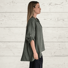 Cargar imagen en el visor de la galería, Blusa Italiana 100% Lino, color Verde Musgo
