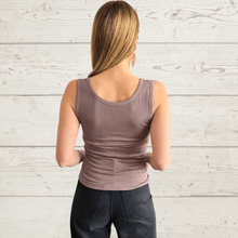 Cargar imagen en el visor de la galería, Polera musculosa, color Café
