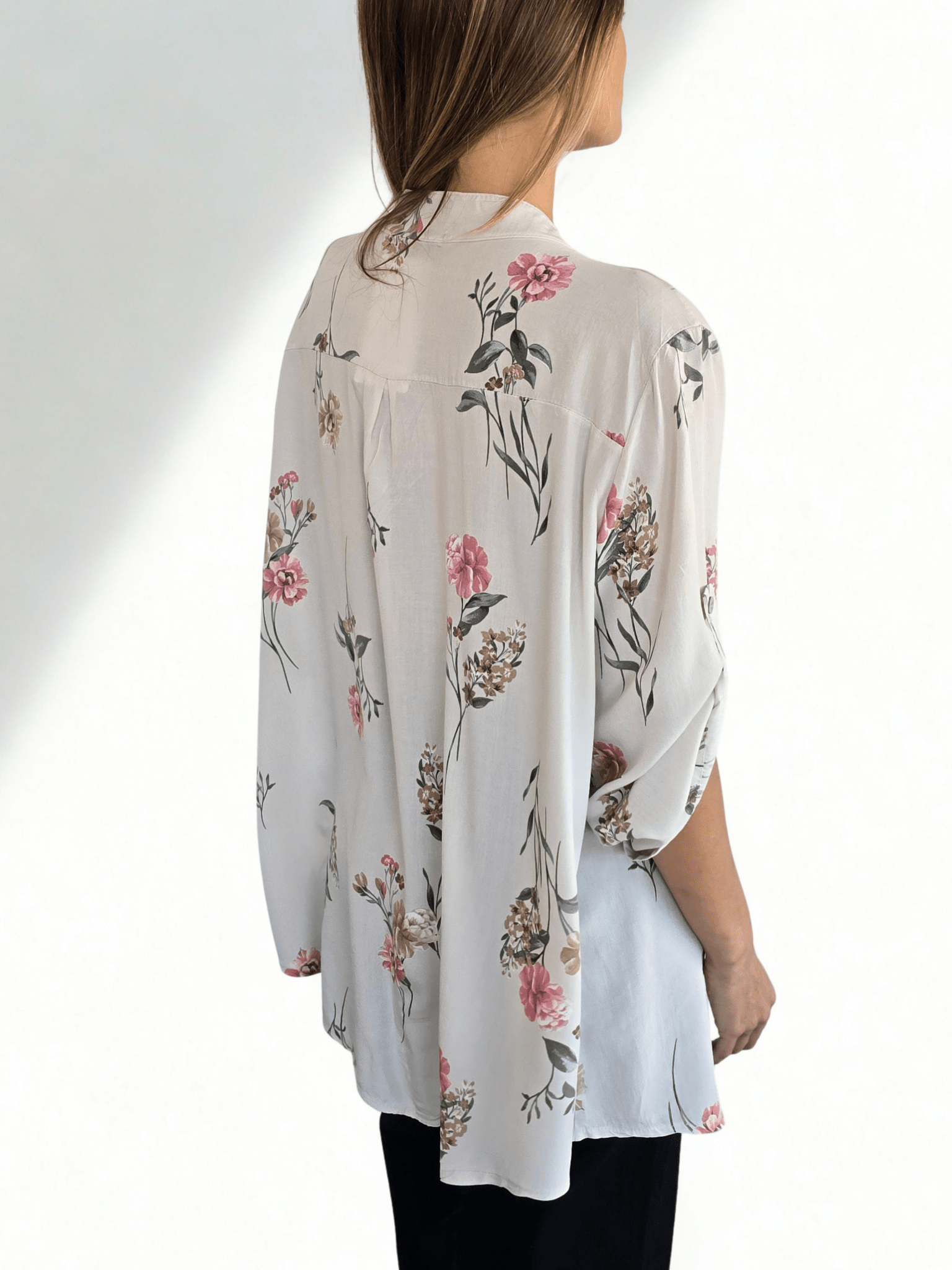 Blusa Italiana estampada, fondo Beige