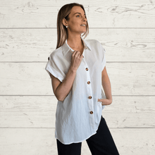 Cargar imagen en el visor de la galería, Blusa botón hombro, color Blanco
