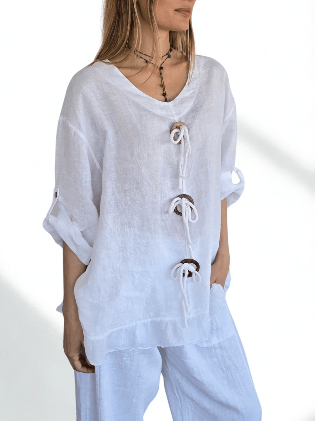Blusa Italiana 100% Lino con tres Botones, color Blanco