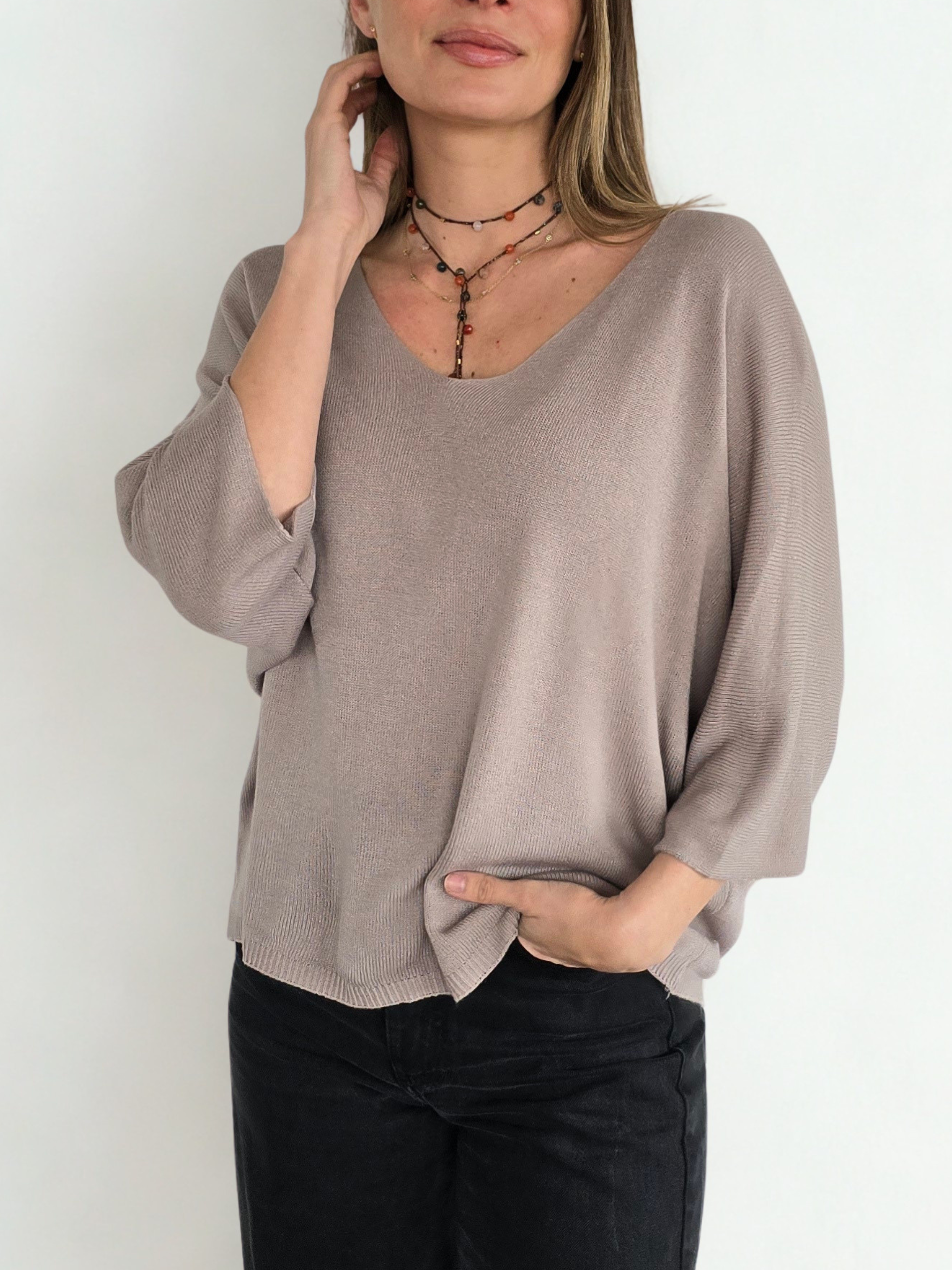 Sweater Italiano Escote en V, color Taupe