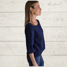 Cargar imagen en el visor de la galería, Blusa Italiana con botones en la espalda, color Azul
