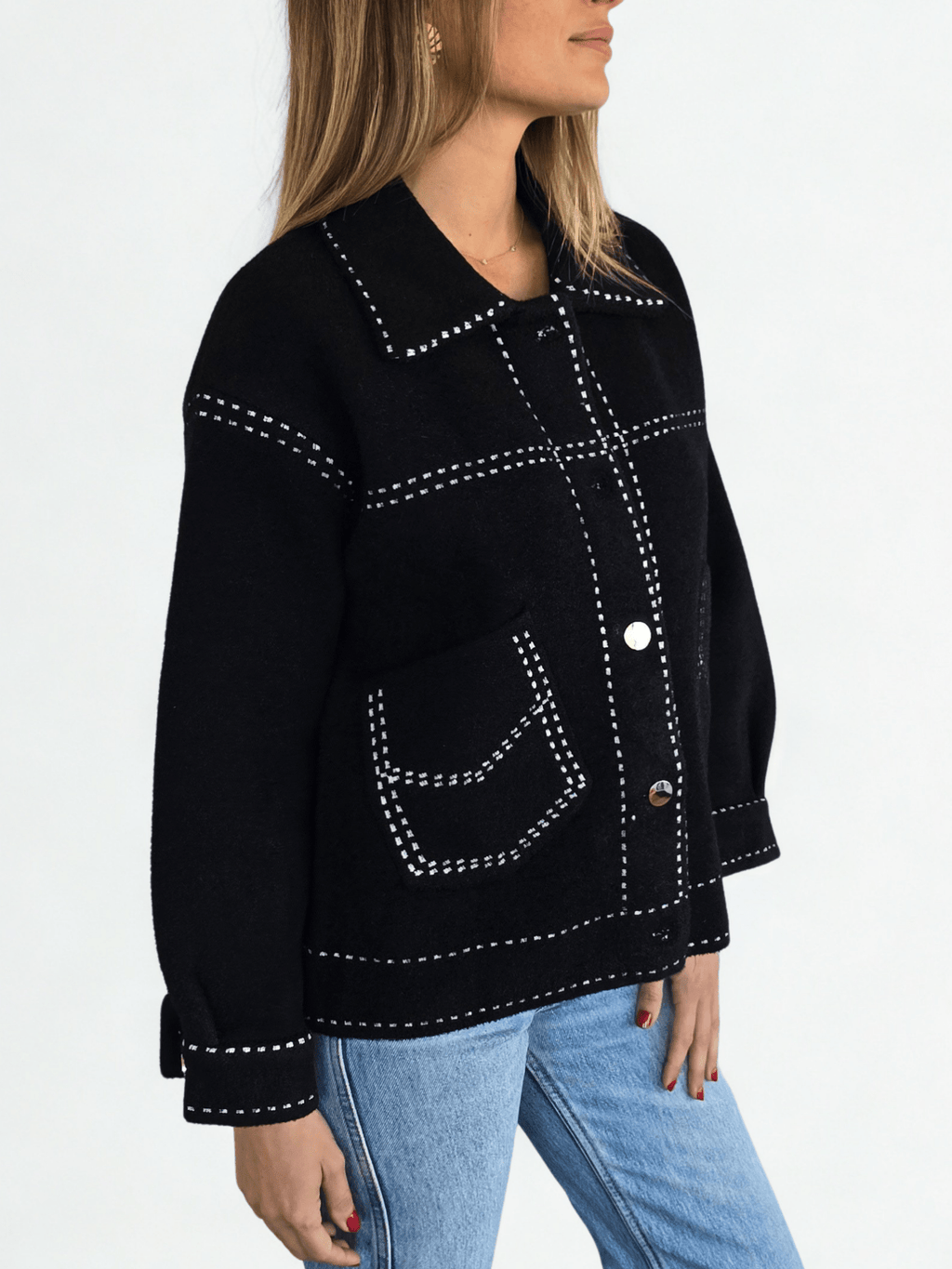 Chaqueta con pespuntes, color Negro