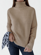 Sweater grueso cuello subido , color camel