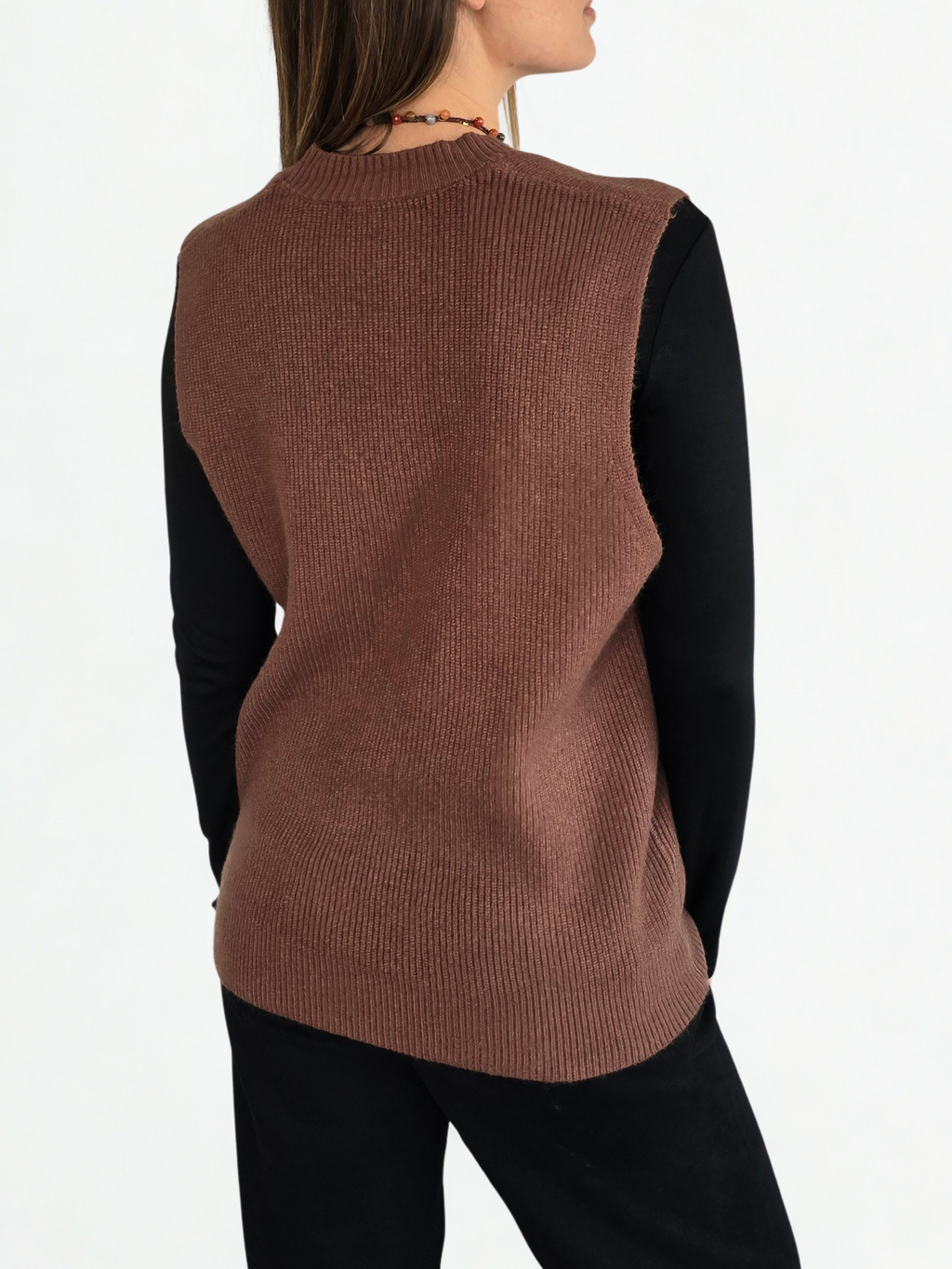 Sweater Sin Mangas escote en V, color Chocolate