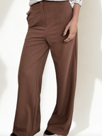 Pantalón Sastrero, color Café