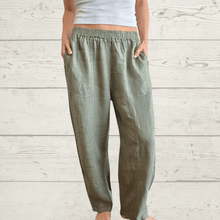 Cargar imagen en el visor de la galería, Pantalón de Lino Italiano dos bolsillos, color Verde Musgo
