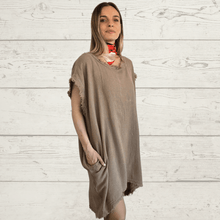 Cargar imagen en el visor de la galería, Vestido Italiano ancho desflecado, color Camel
