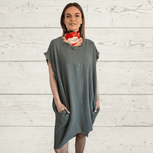 Cargar imagen en el visor de la galería, Vestido Italiano ancho desflecado, color Verde Musgo
