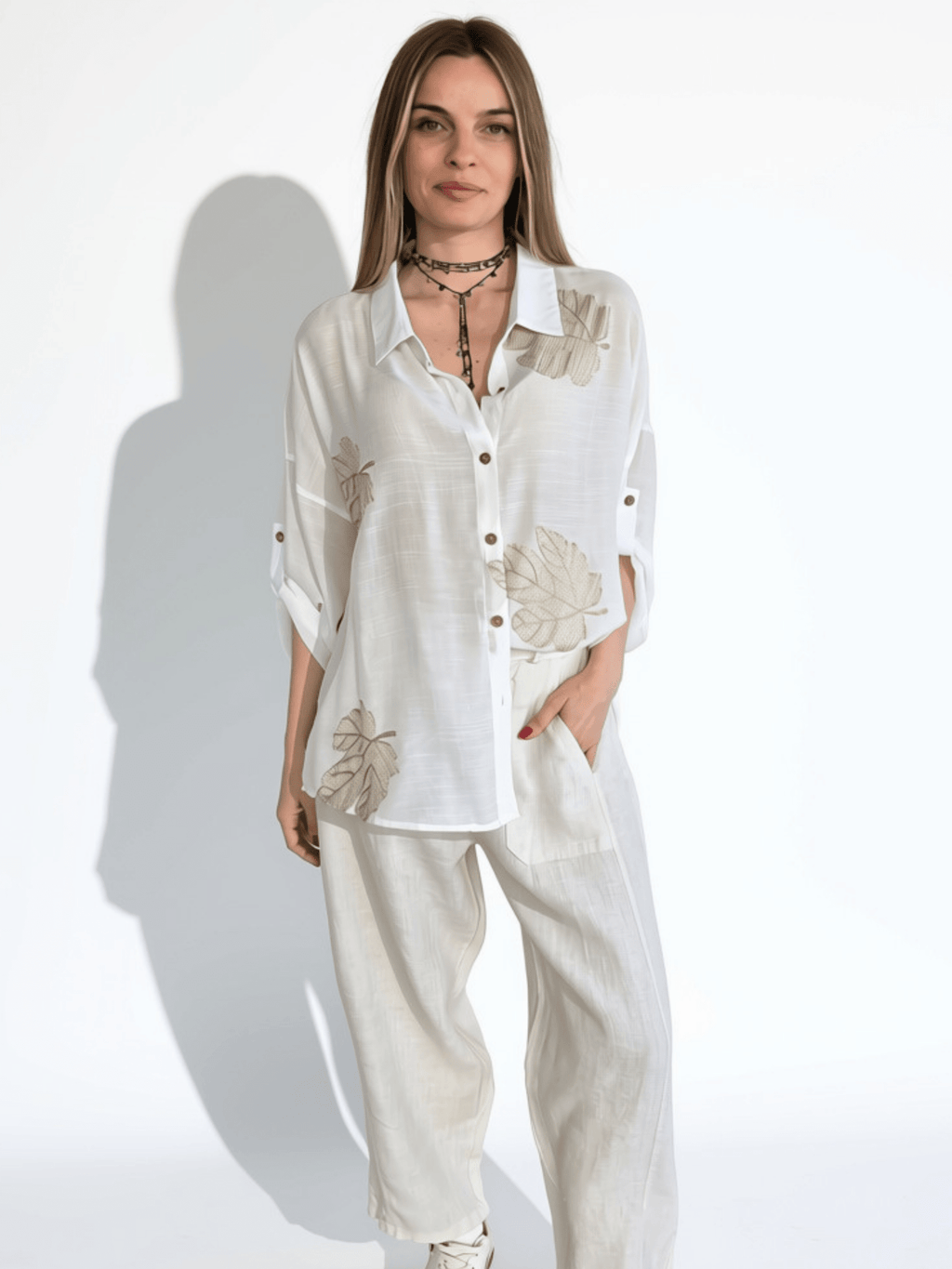 Blusa Bordado Hojas, color Blanco